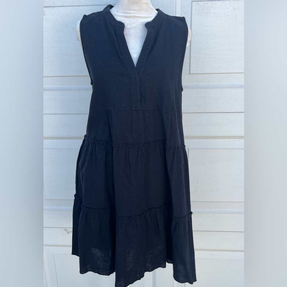 Elan Women’s Black Tiered Mini Sleeveless Dress with Pockets Small